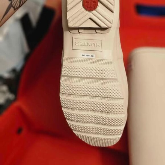 HUNTER Tall Rain Boots Women 8 Cast White Waterproof Classic Chic- Fall Staple!! - Picture 3 of 4